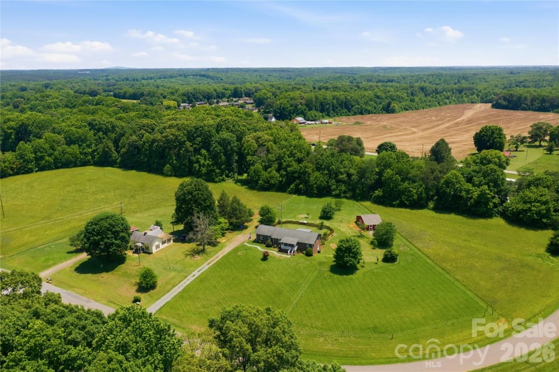 144 Wooten Farm Rd, Statesville, NC 28625