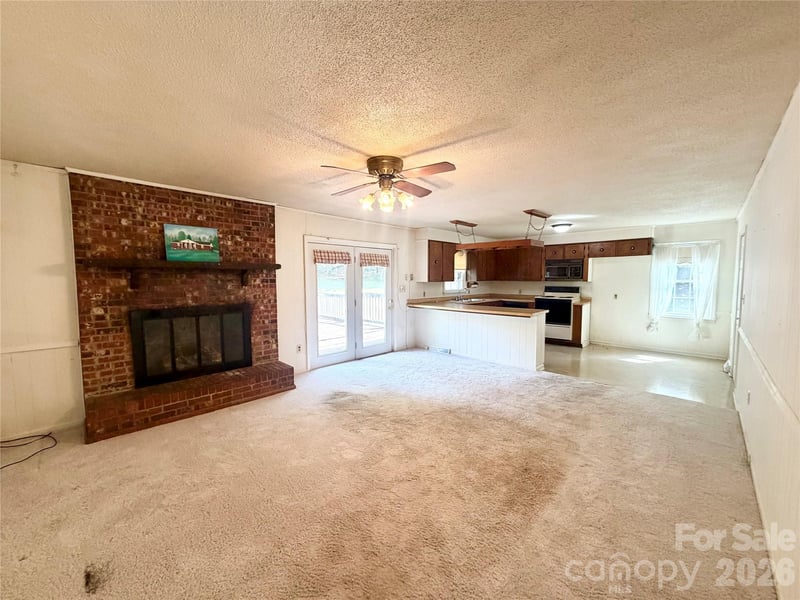 232 Chase Dr, Forest City, NC 28043