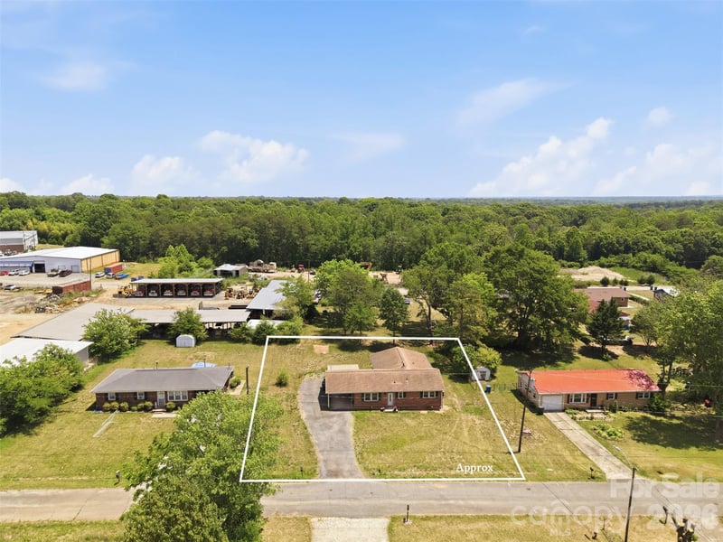 1910 26th St, Hickory, NC 28601