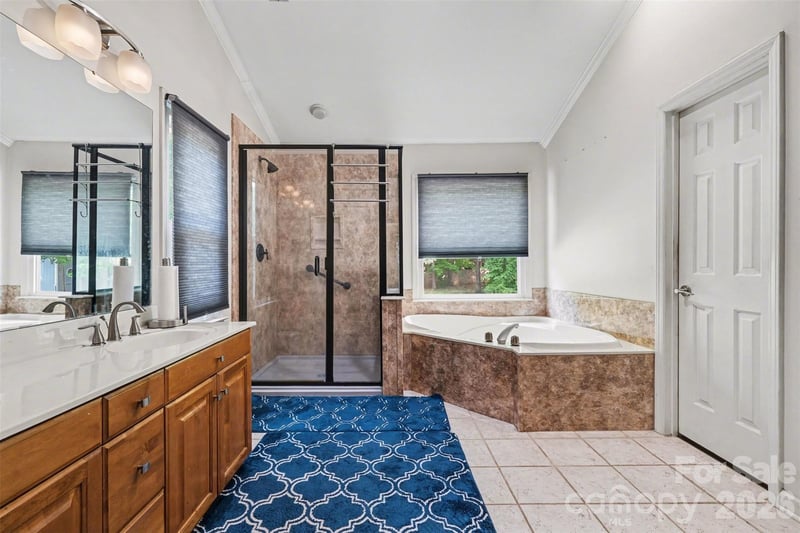 5010 Ardenwoods Dr, Charlotte, NC 28215