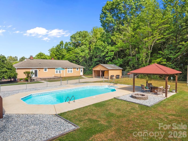 745 Dukeville Rd, Salisbury, NC 28146