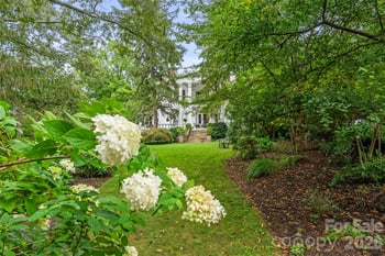 86 Edgemont Rd, Asheville, NC 28801