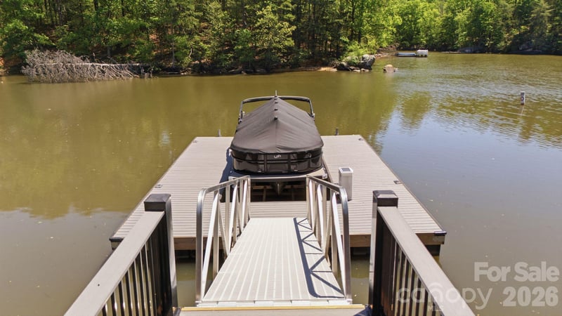 819 Hickory Point Dr, Lexington, NC 27292