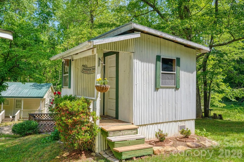 123 Little Rock Way, Mill Spring, NC 28756
