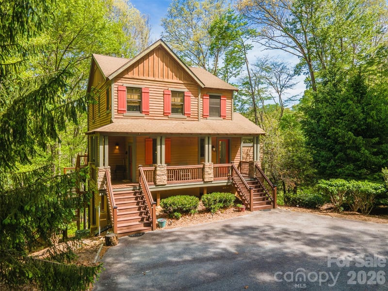 83 Allspice Ct, Tuckasegee, NC 28783