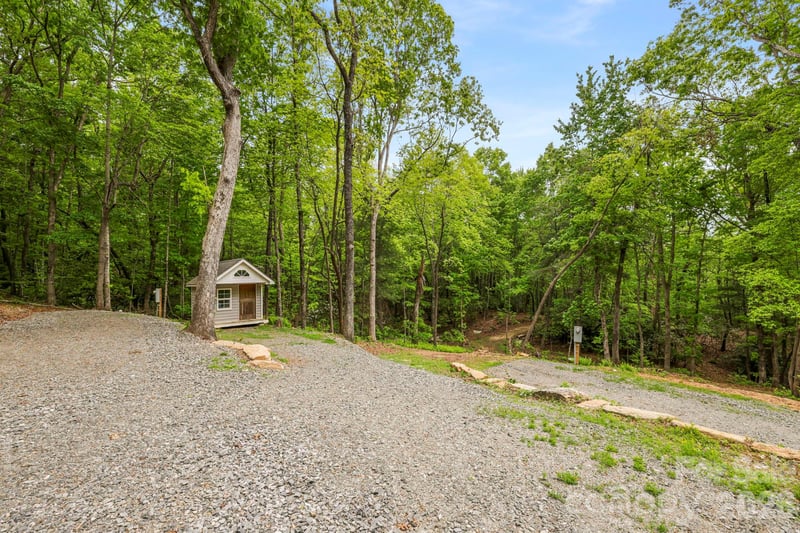 137 Bird Song Rd #3, Penrose, NC 28766
