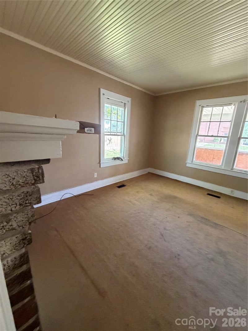 1101 Pine St, Lincolnton, NC 28092