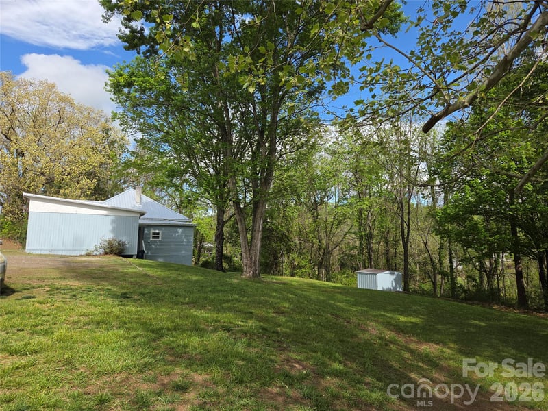 267 Beaverdam St, Canton, NC 28716