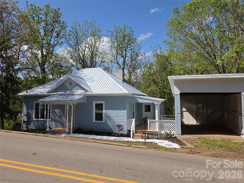 267 Beaverdam St, Canton, NC 28716