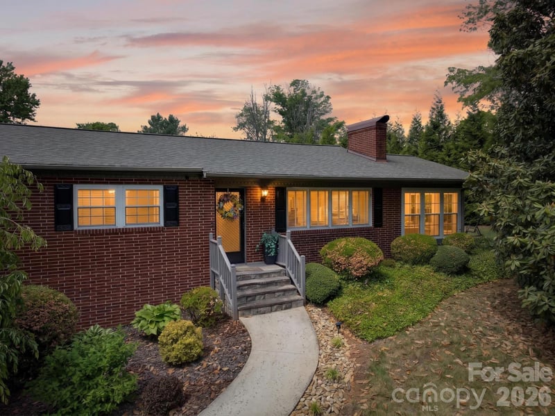 1818 Hickory Blvd, Lenoir, NC 28645