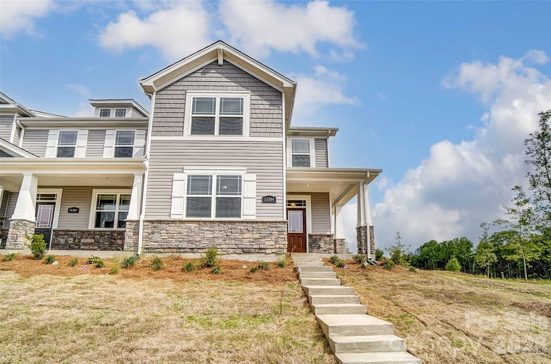 3812 Cheyney Park Dr, Charlotte, NC 28269