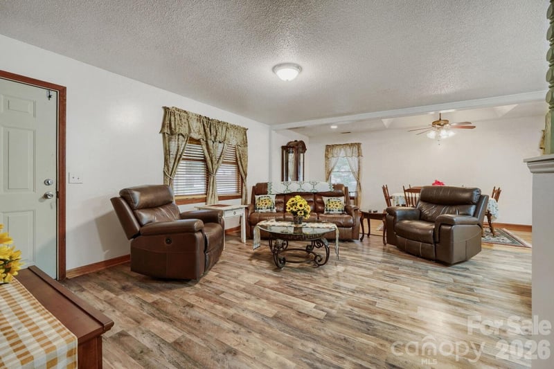 3917 Lake Rd, Charlotte, NC 28269