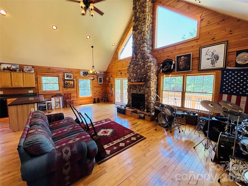 103 Woodgate Dr, Bostic, NC 28018