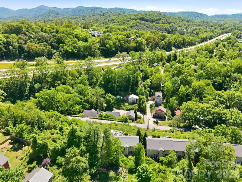 5 Terrace Ct, Asheville, NC 28804