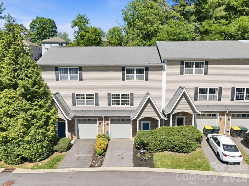 5 Terrace Ct, Asheville, NC 28804