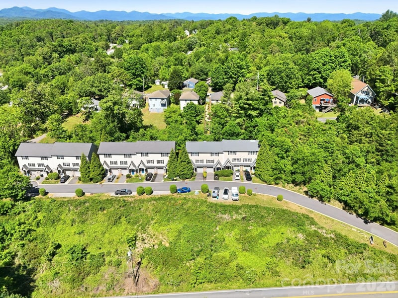 5 Terrace Ct, Asheville, NC 28804