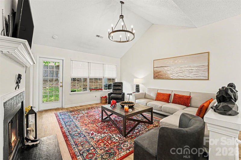 258 Indian Paint Brush Dr, Mooresville, NC 28115