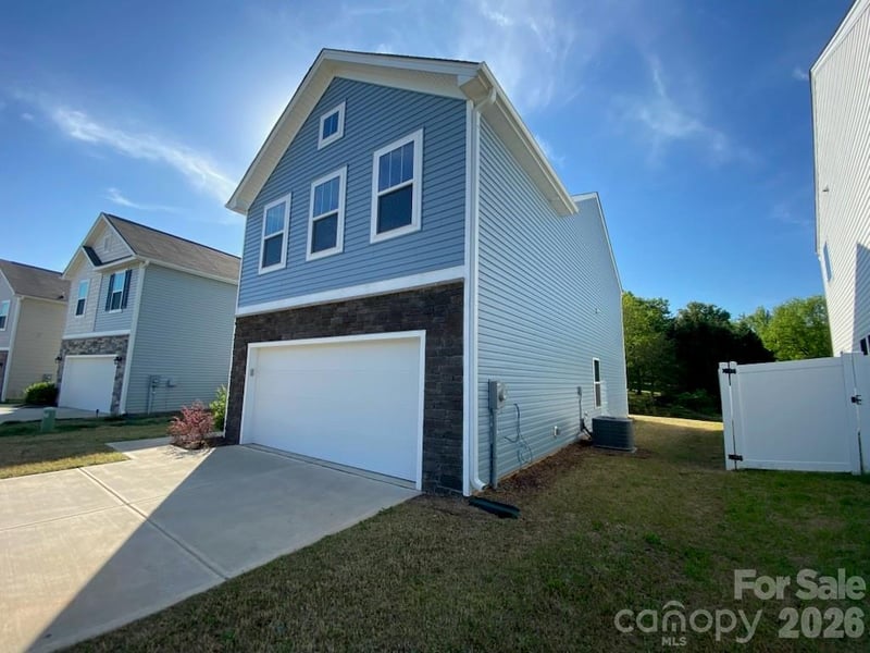 1221 Freeman View Dr, Albemarle, NC 28001