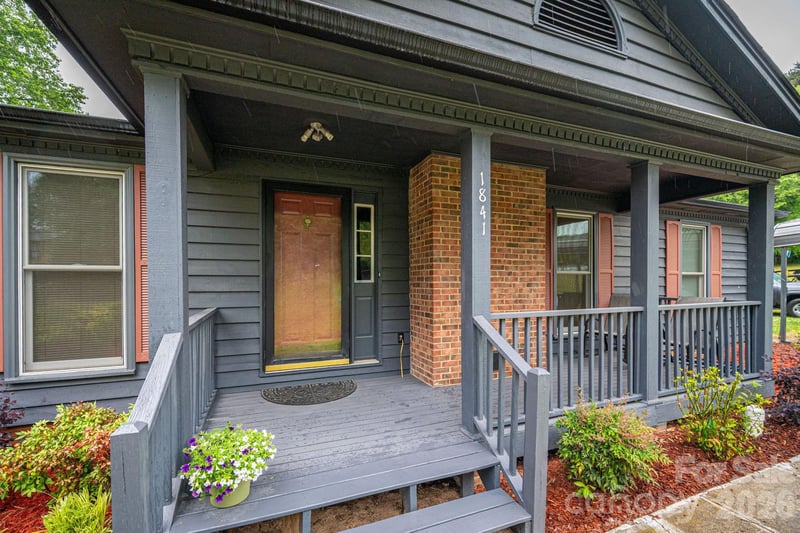 1841 Oak Hollow Rd, Gastonia, NC 28054