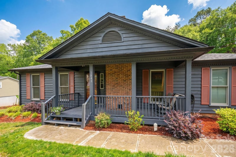 1841 Oak Hollow Rd, Gastonia, NC 28054