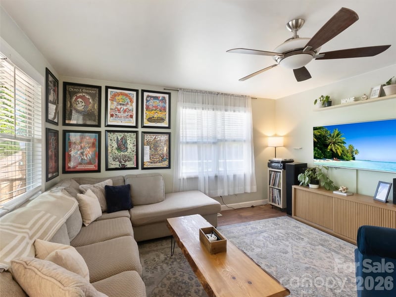 10 Mctindal Cir, Asheville, NC 28803