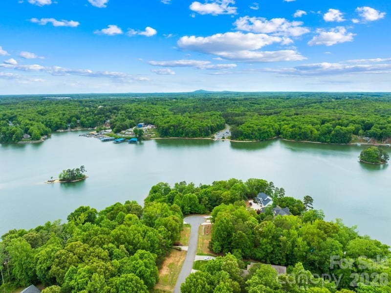 272 Harbor Watch Dr, Statesville, NC 28677