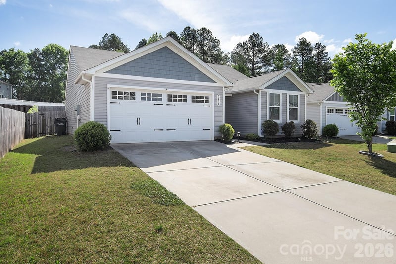 2458 Thorn Spring Ln, Concord, NC 28025