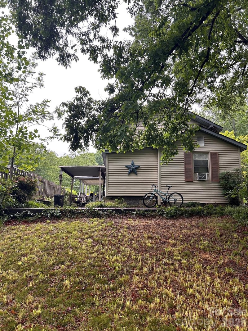 819 Newbern Ave #1, Statesville, NC 28677