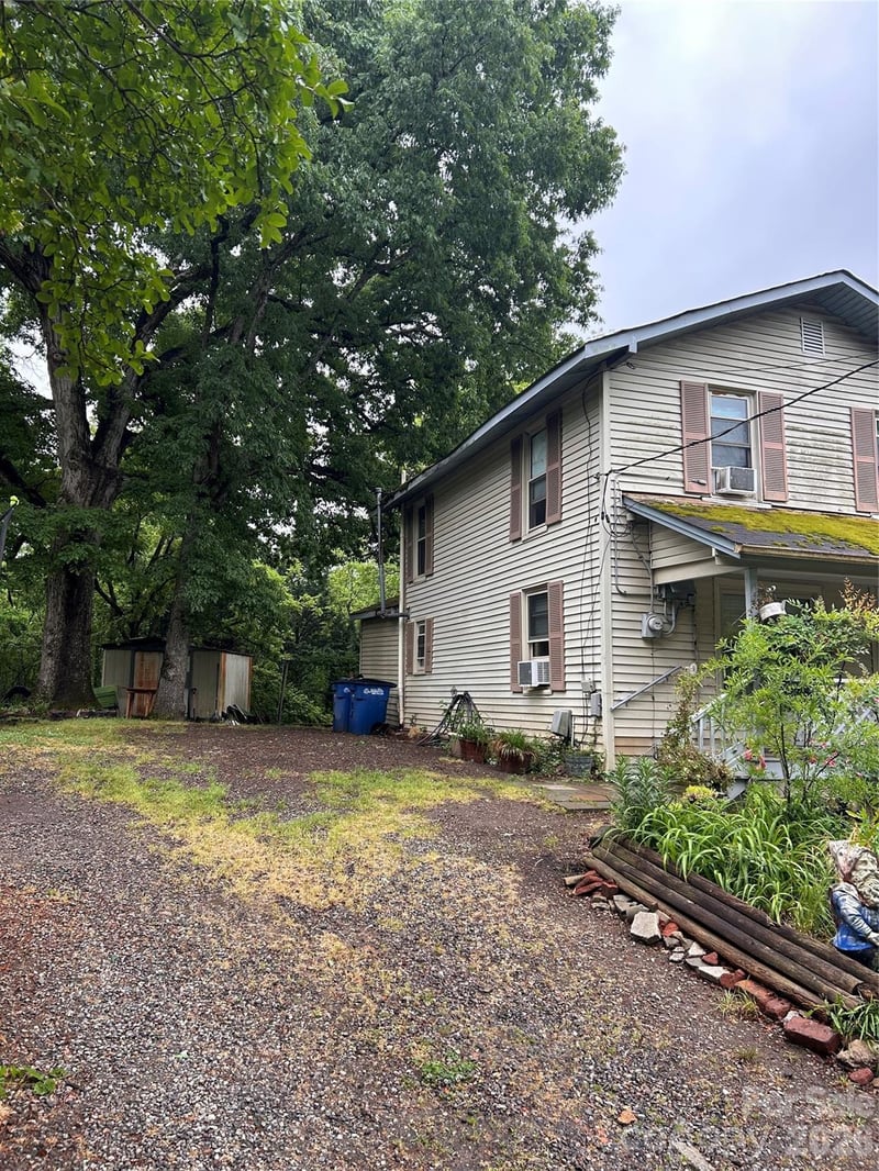 819 Newbern Ave #1, Statesville, NC 28677