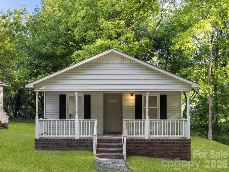 704 Carolina Ave, Bessemer City, NC 28016