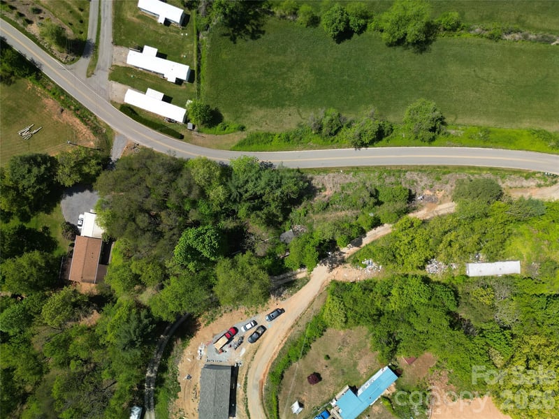 32 Windy Hill Ln, Canton, NC 28716