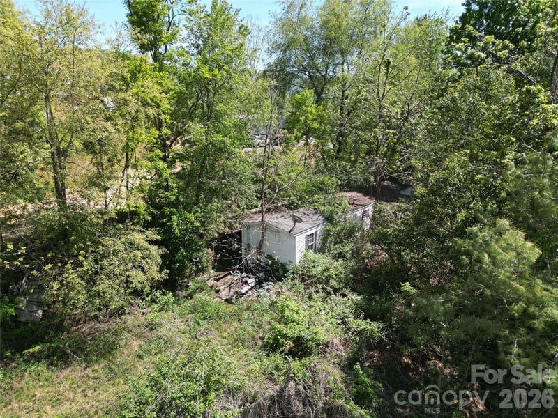 32 Windy Hill Ln, Canton, NC 28716