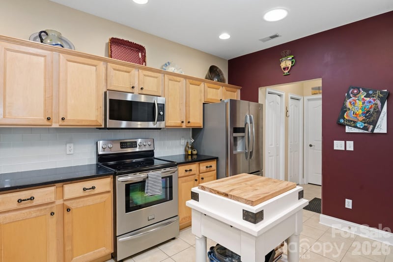 57 Outlook Cir, Swannanoa, NC 28778
