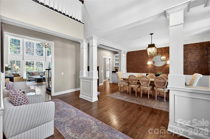 7331 Versailles Ln, Charlotte, NC 28277