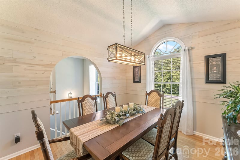 4129 Black Oak Rd, Hickory, NC 28602