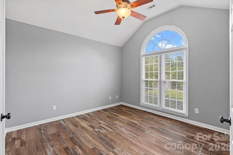17121 Cambridge Grove Dr, Huntersville, NC 28078