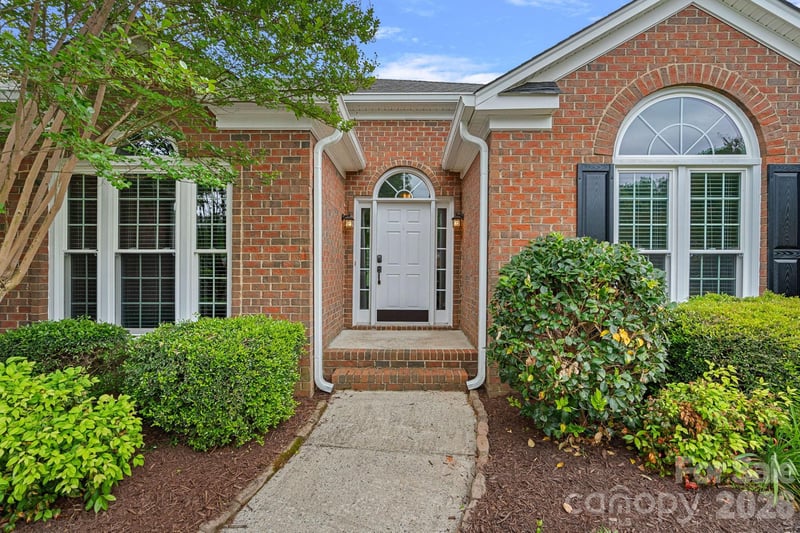 17121 Cambridge Grove Dr, Huntersville, NC 28078