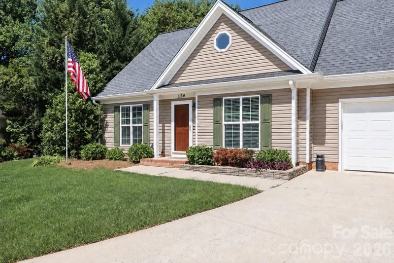 126 Tara Lynn Ct, Mooresville, NC 28115