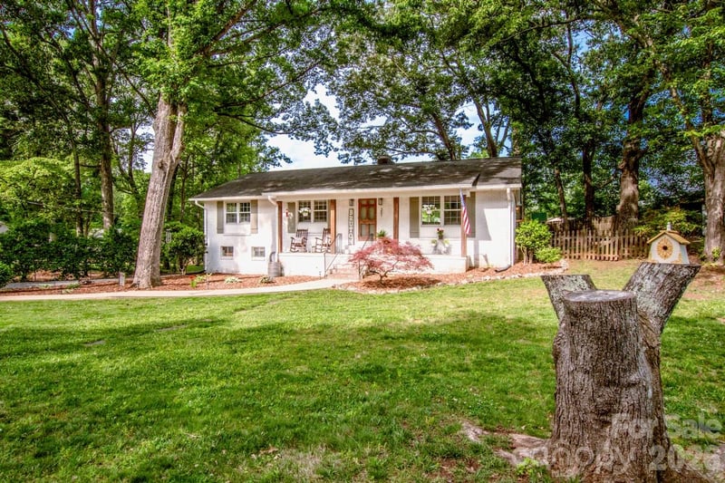 351 Eastwood Dr, Lincolnton, NC 28092