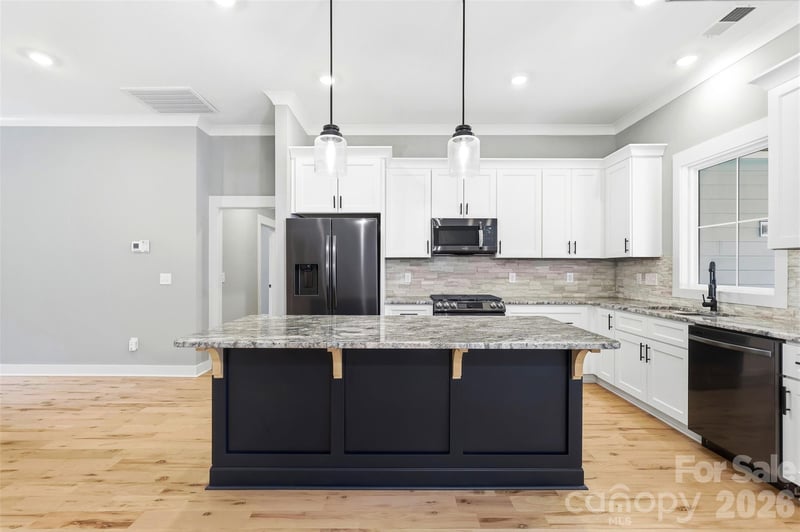 1860 Twin Lakes Rd, Rock Hill, SC 29732