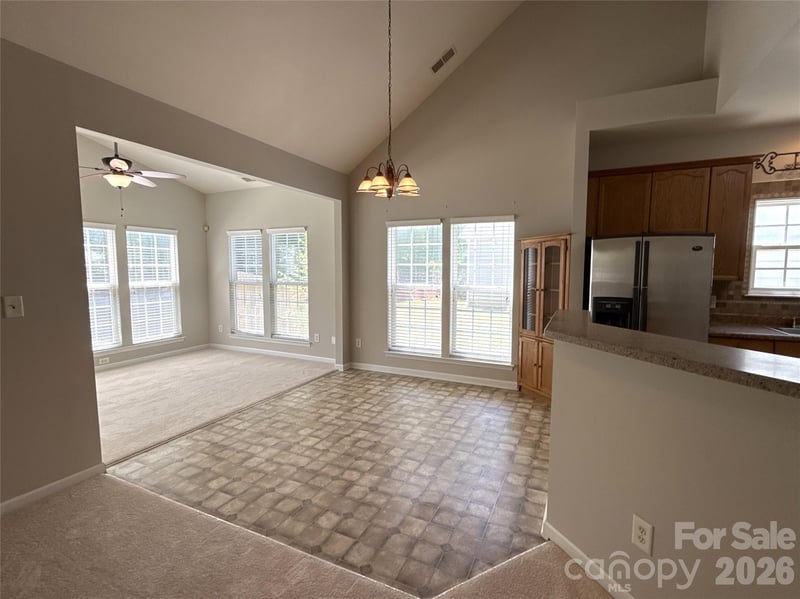 2140 Pineapple Ct, Matthews, NC 28105