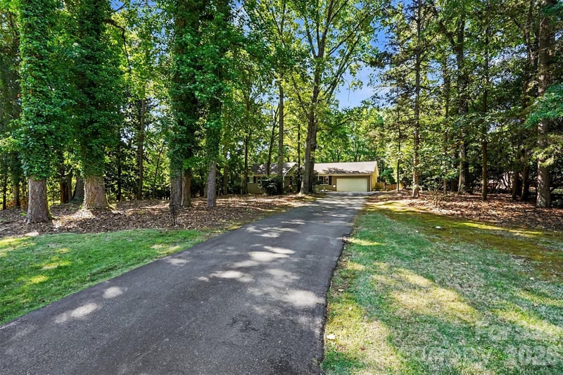 4400 Bellwood Ln, Charlotte, NC 28270