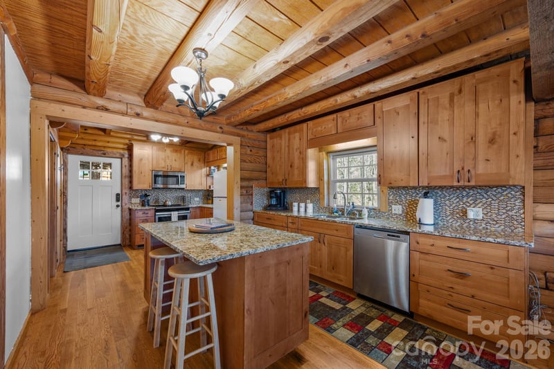 40 Chambers Dr, Weaverville, NC 28787