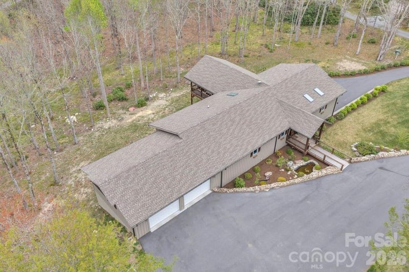 811 Linhigh Dr, Newland, NC 28657