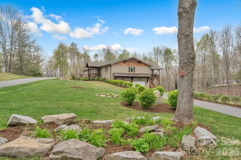811 Linhigh Dr, Newland, NC 28657