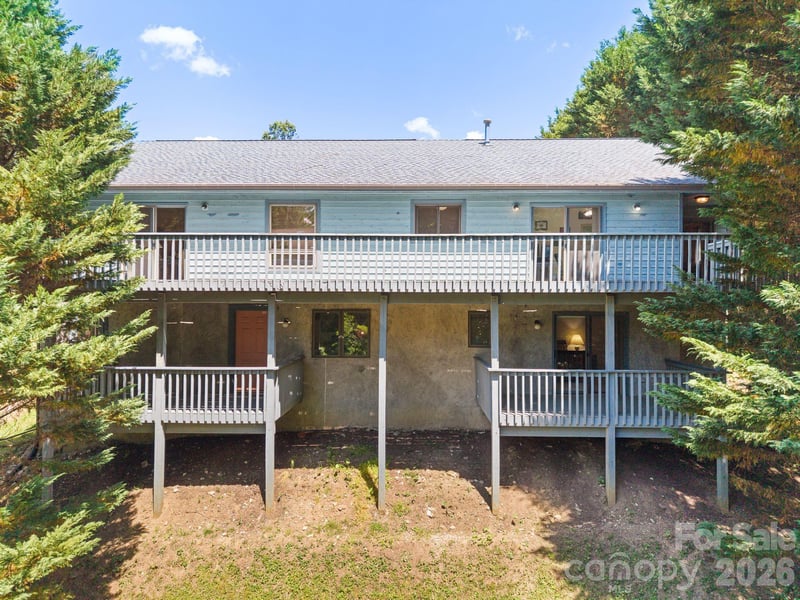 16 Zachary Ridge Rd, Asheville, NC 28804