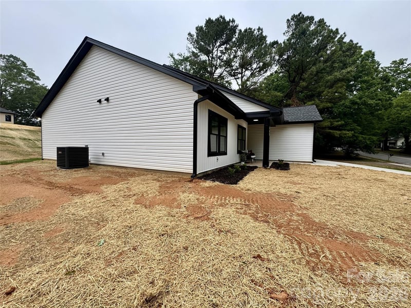 325 Chapel St, Landis, NC 28088