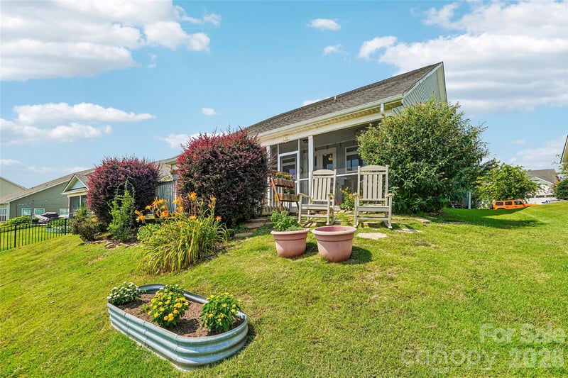 131 Jana Dr, Statesville, NC 28677