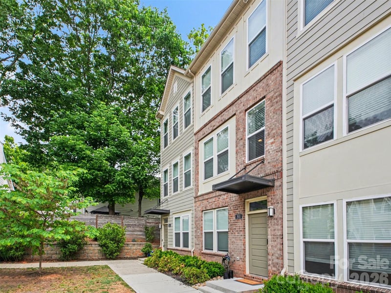 2011 Federation Ct, Charlotte, NC 28205
