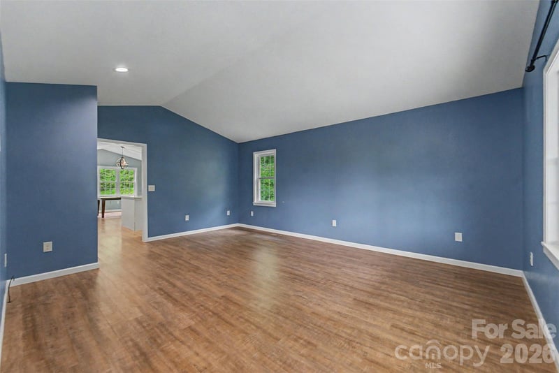 79 Harris Cir, Sylva, NC 28779